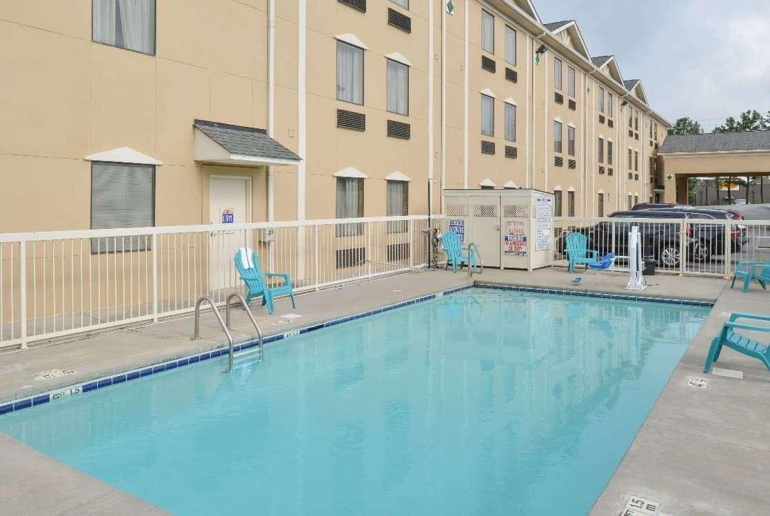 Отель Baymont By Wyndham Grovetown Augusta Экстерьер фото